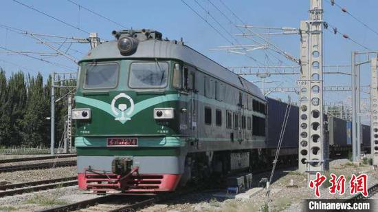 霍尔果斯口岸中欧（中亚）班列今年开行数量超3000列