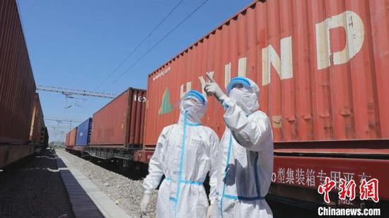 新疆霍尔果斯铁路口岸进出境中欧(中亚)班列累计开行超1.5万列