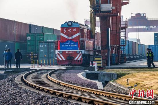 浙江金华：中欧班列年开行数创新高 同比增长近60%