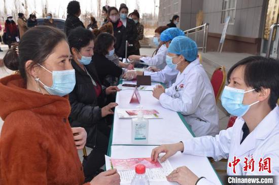 河北援疆2年多百余位名医入疆实施新技术500余项