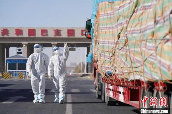 新疆巴克图口岸跨境电商货物出口破1亿元