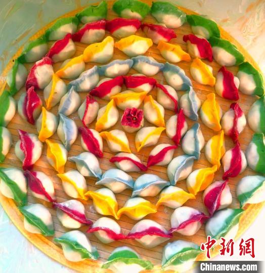 彩色水饺。 周小茵 摄 彩色水饺。 周小茵 摄
