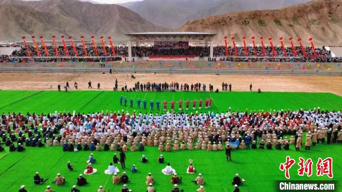 英雄史诗《玛纳斯》何以焕发新颜？