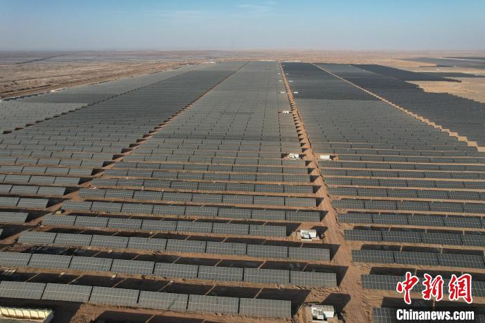 金融赋能新疆“沙戈荒”能源基地建设