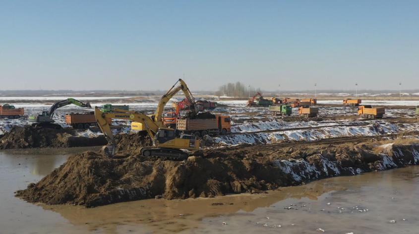 第十四师皮山农场：过年不停工 水库清淤抢工期