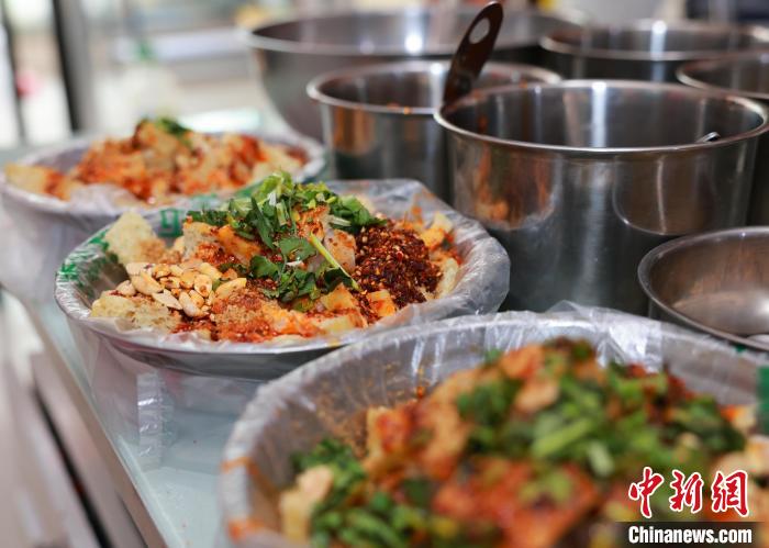 凉皮何以成新疆石河子市的味觉记忆？