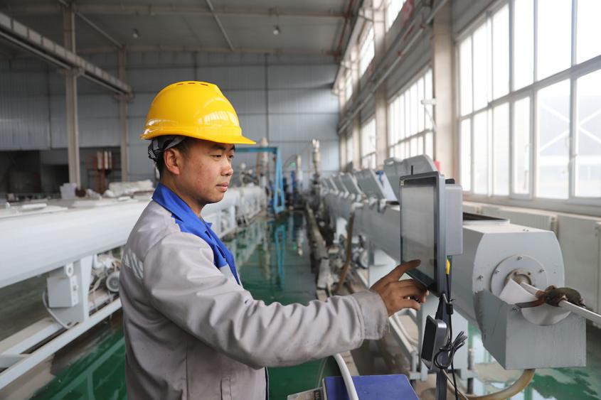 全面复工复产 铆足干劲赶订单