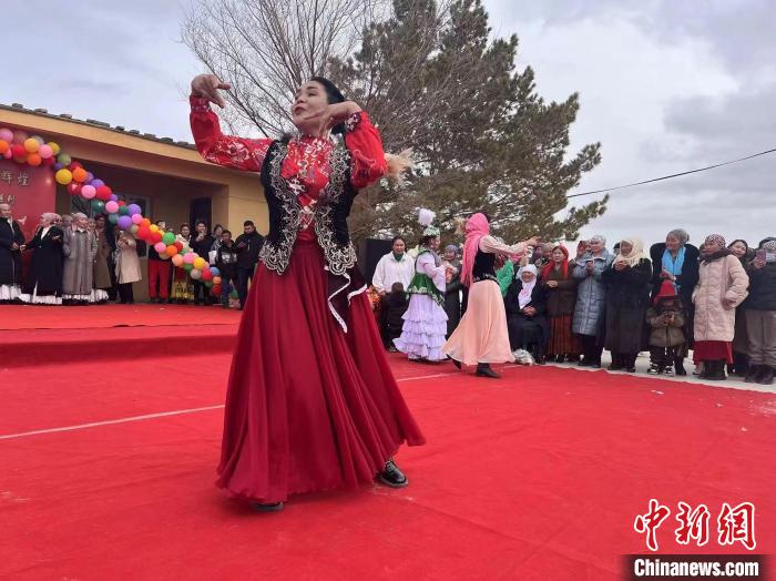 非遗舞蹈“黑走马”缘何是一种快乐的传承？