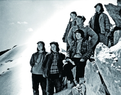 “冰峰五姑娘”资料图片。 “冰峰五姑娘”资料图片。