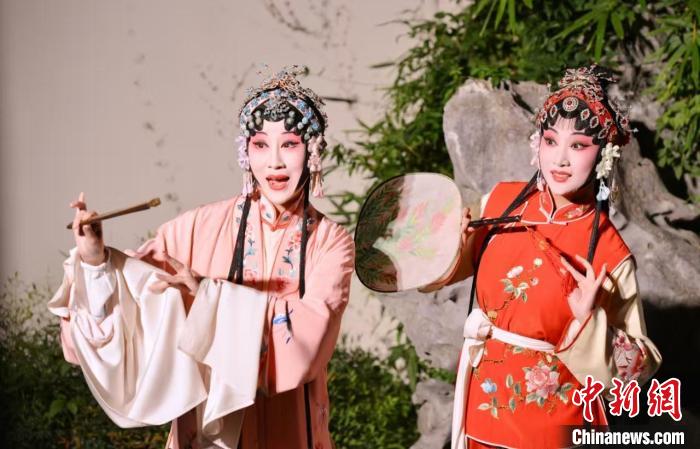 昆曲源乡巴城迎客来：水乡古镇country不country？