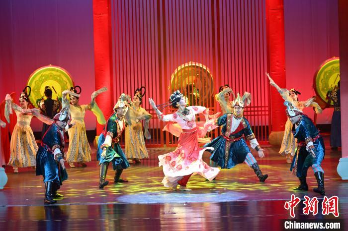 新疆哈密原创大型乐舞诗剧《惟舞伊州》在重庆上演 新疆哈密原创大型乐舞诗剧《惟舞伊州》在重庆上演