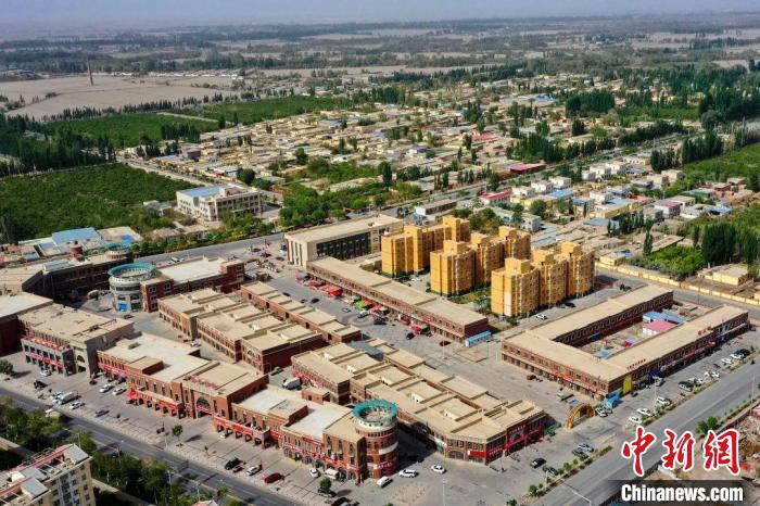 新疆文艺工作者王洋：要把美好的家乡唱给更多人听