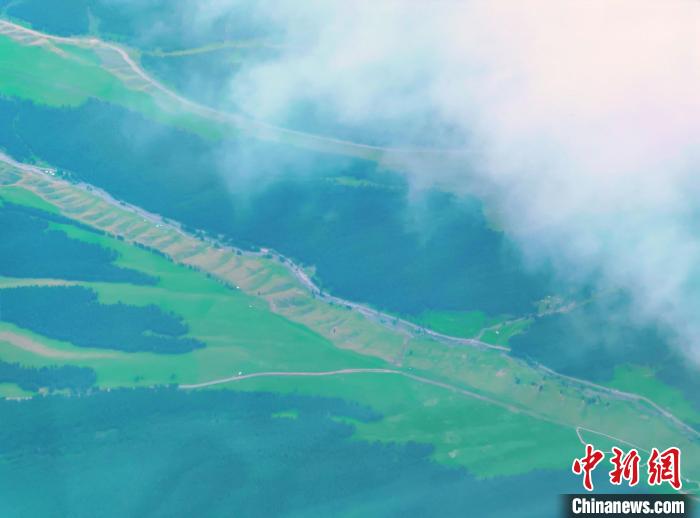 航拍新疆:夏日伊宁市如梦幻画卷 航拍新疆:夏日伊宁市如梦幻画卷