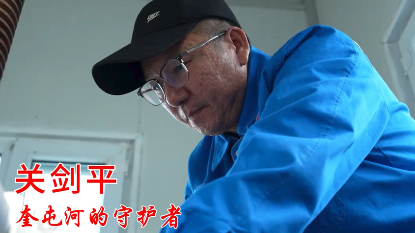 【与你为邻】海比夫：用六种语言在霍尔果斯做全球生意