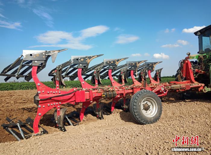 新疆兵团研发的犁何以能走出国门？